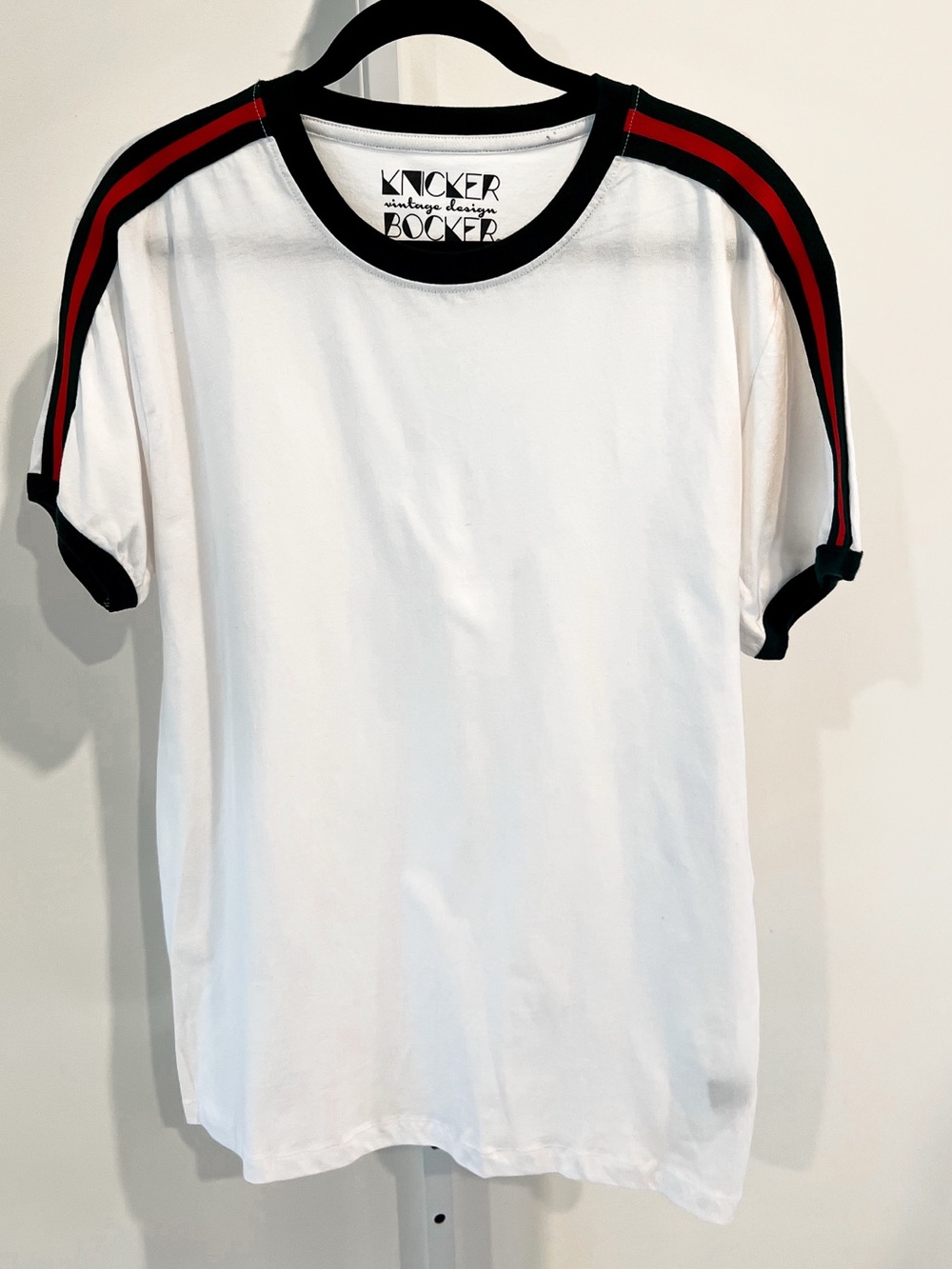 NWT Knickerbocker White with Green and Red Stripe Crew Neck Tee Shirt Mens Large